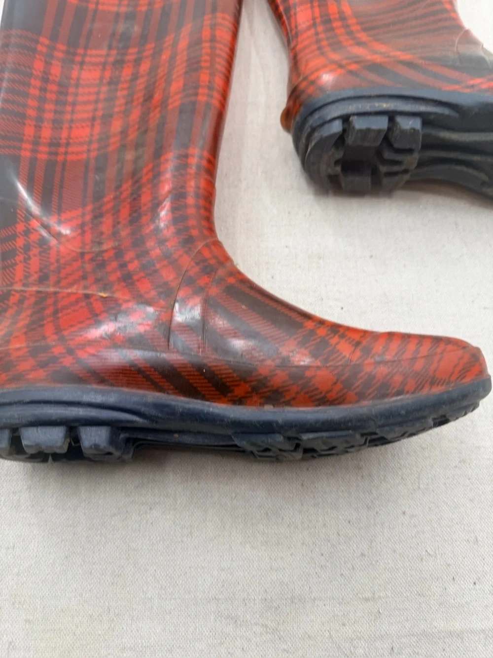 None rubber rain